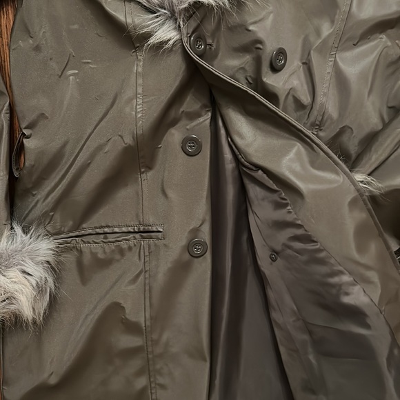 Woman’s jacket - Picture 4 of 5